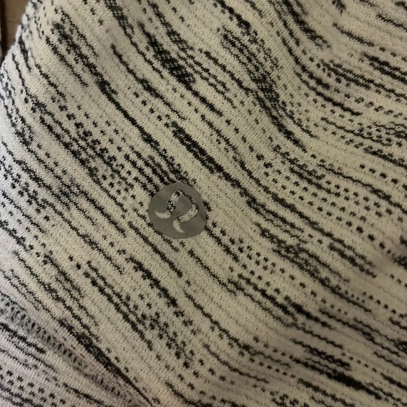 white lululemon top - Picture 3 of 3